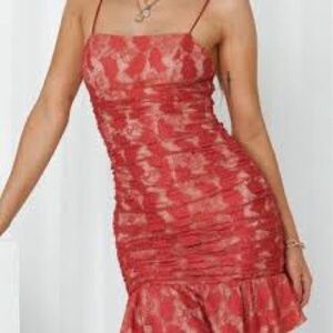 Selfie Leslie Elegant Red/Pink Lace Dress